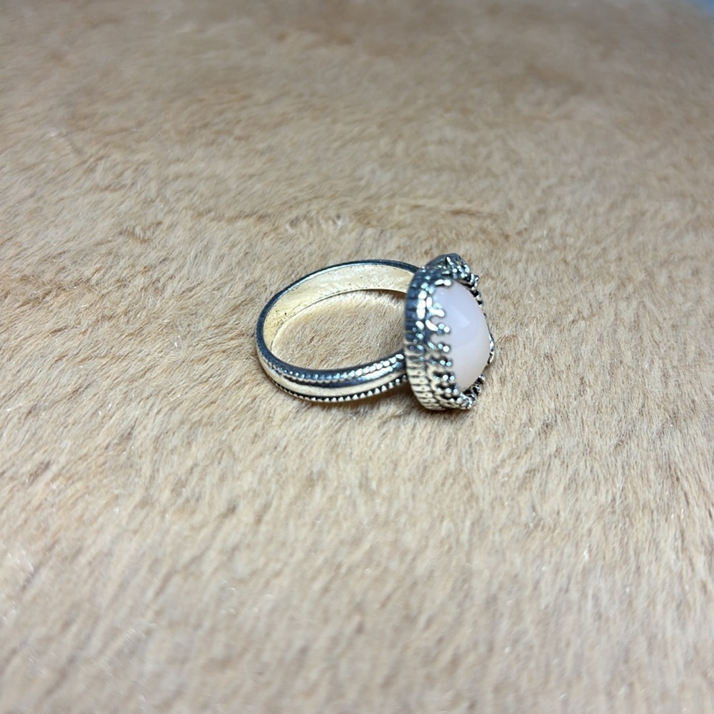 Ring - Picture 4 of 4